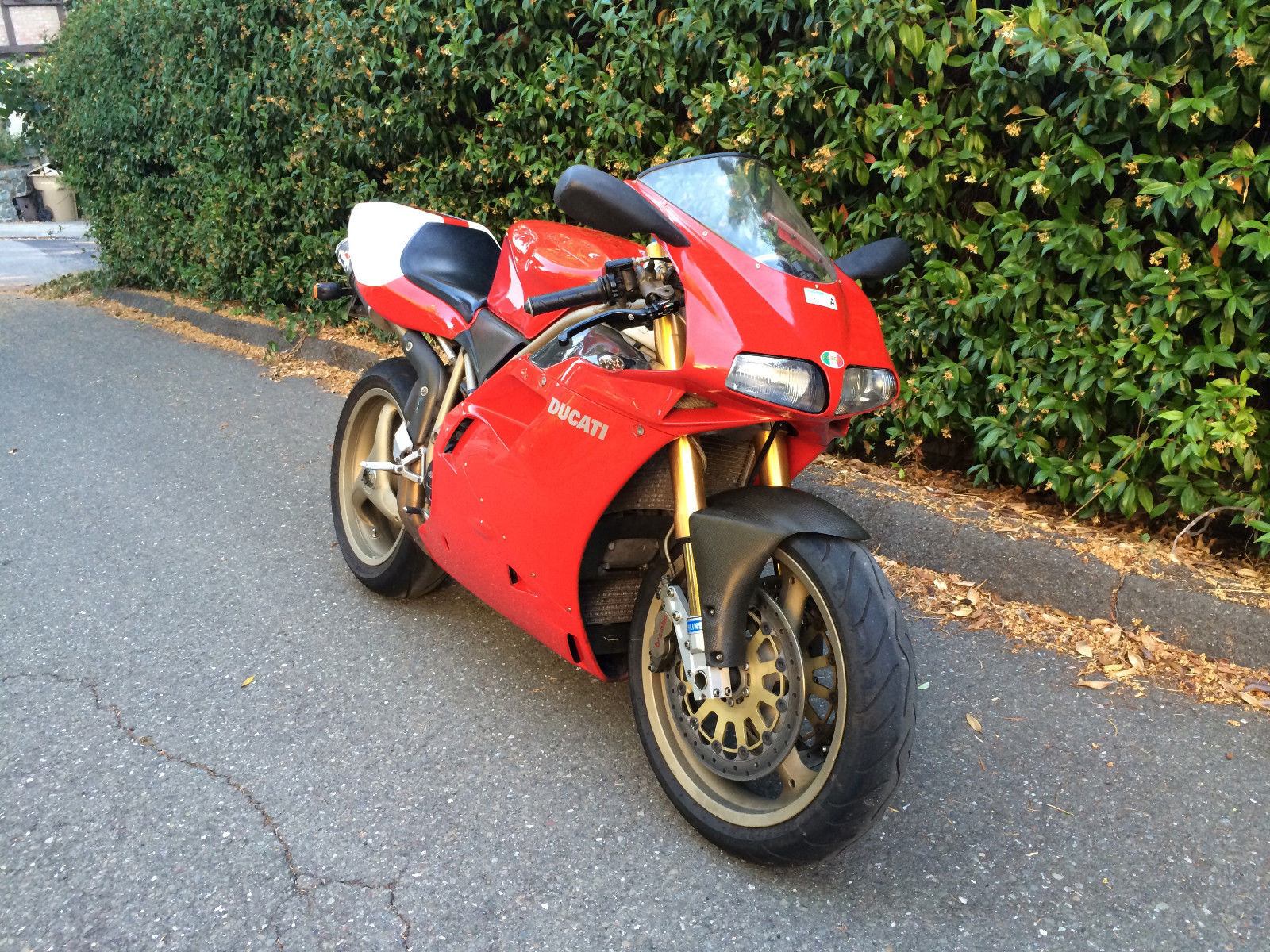 Ducati 916SPS – Front Right | Bike-urious