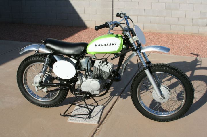 スマイリー様 1969 Kawasaki Green Streak F21M | Bike-urious