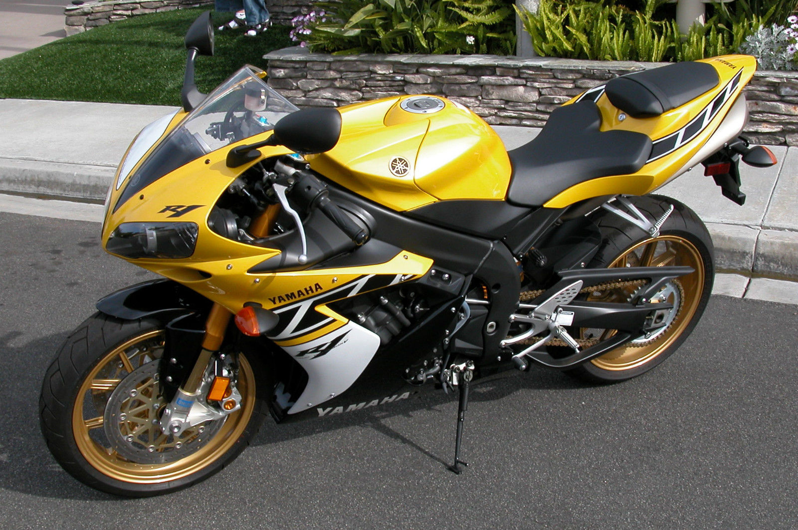 Yamaha R1 Limited Edition Front Left Bike Urious